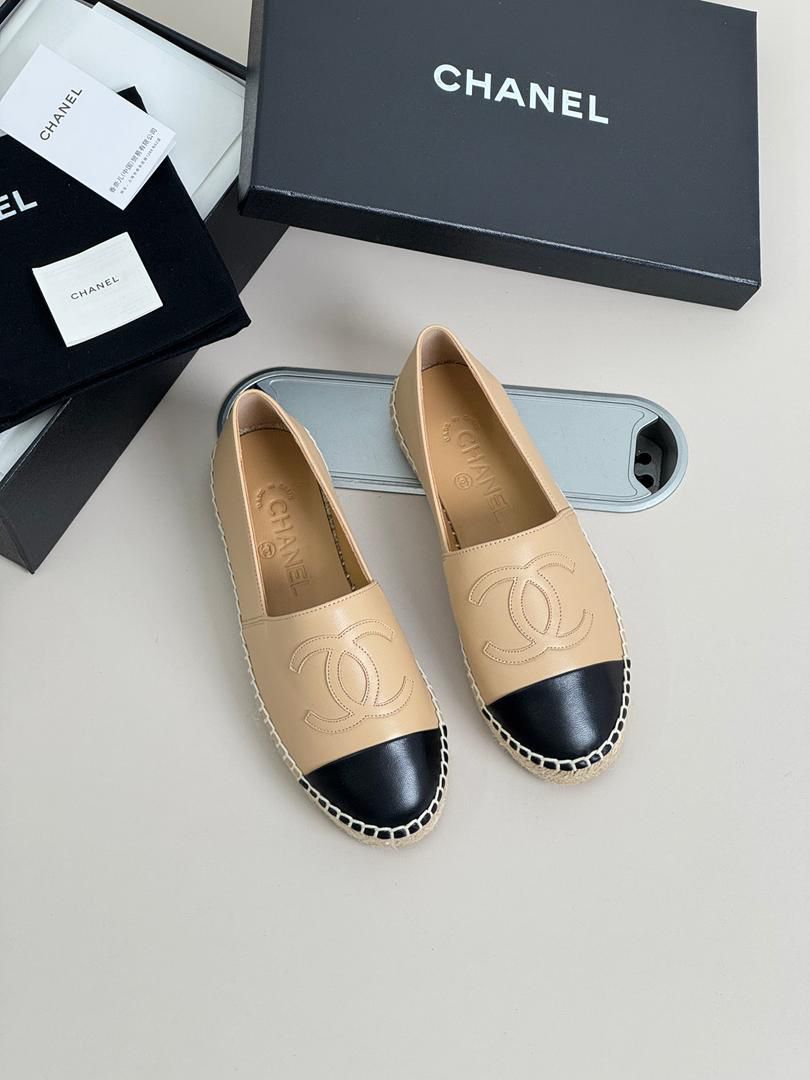 Cream-Colored lambskin espadrille