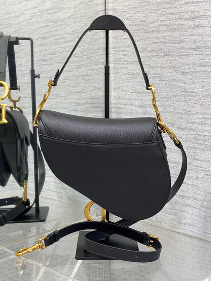 Elegant Curved Saddle Shoulder Bag - women's bag, detail view 3 | LUXIUM MARKET