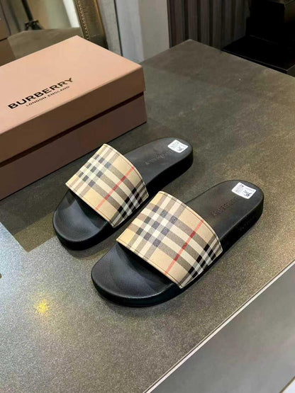 Classic Check Comfort Slides - women's shoes, detail view 4 | LUXIUM MARKET