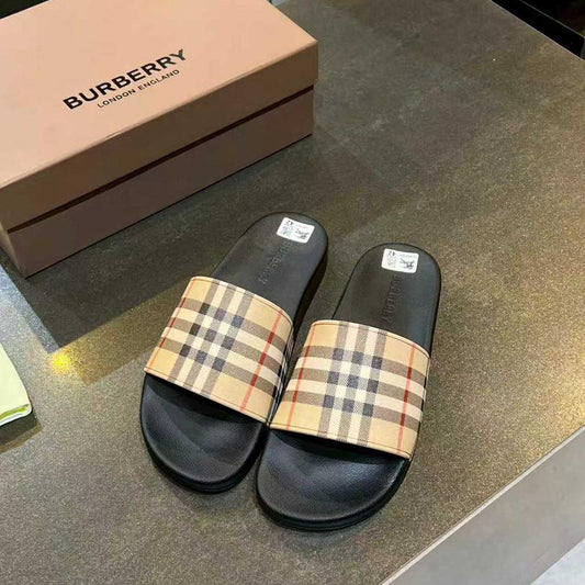 Classic Check Comfort Slides