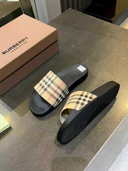 Classic Check Comfort Slides - women's shoes, detail view 5 | LUXIUM MARKET