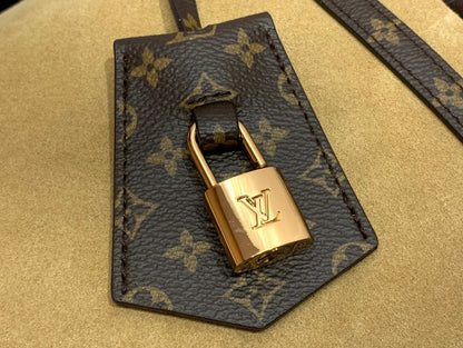 Express Shoulder Bag - women's bag, detail view 7 | LUXIUM MARKET