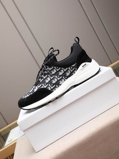 Premium Pattern Runner Sneakers - men's shoes, detail view 4 | LUXIUM MARKET