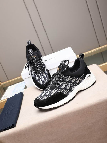 Premium Pattern Runner Sneakers - men's shoes, detail view 5 | LUXIUM MARKET