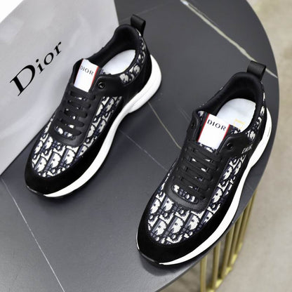 Premium Pattern Runner Sneakers - men's shoes, detail view 4 | LUXIUM MARKET