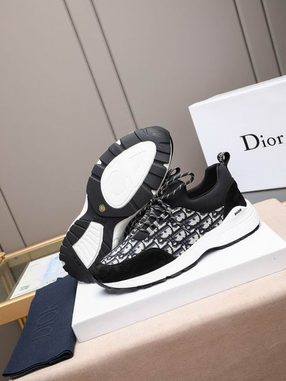 Premium Pattern Runner Sneakers - men's shoes, detail view 2 | LUXIUM MARKET