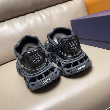 Premium Tech-Runner Sneakers - men's shoes, detail view 5 | LUXIUM MARKET