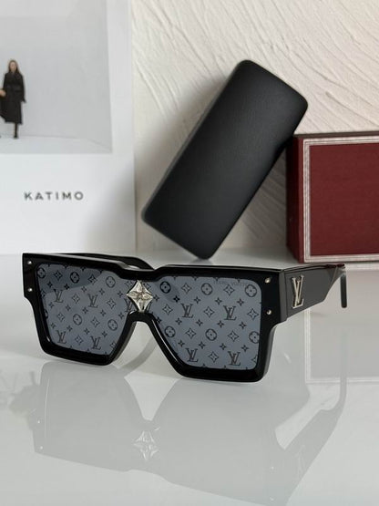 Oversized Square Shield Sunglasses – Acetate Frame - men's accessory, detail view 3 | LUXIUM MARKET
