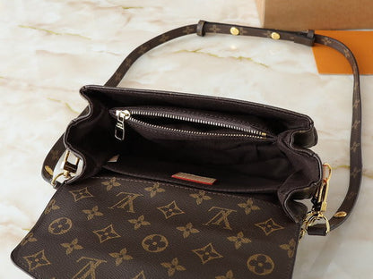 Leather Crossbody Bag - women's bag, detail view 3 | LUXIUM MARKET
