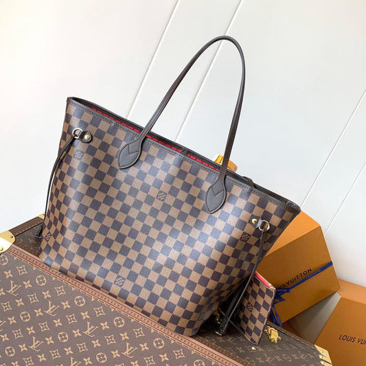 Elegant Checkered Tote Bag