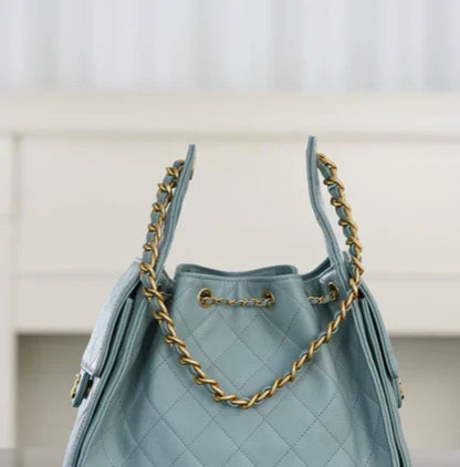 Soft Quilted Houlder Bag 25 - women's bag, detail view 2 | LUXIUM MARKET