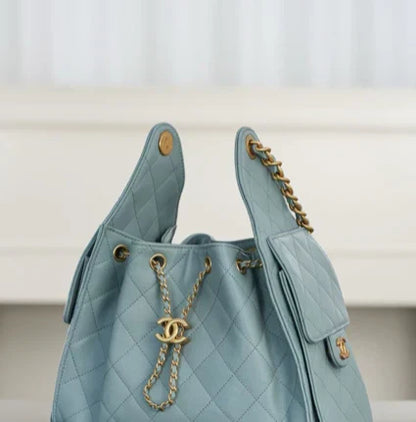 Soft Quilted Houlder Bag 25 - women's bag, detail view 3 | LUXIUM MARKET