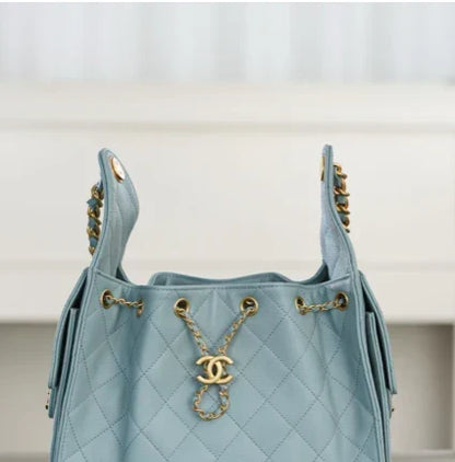 Soft Quilted Houlder Bag 25 - women's bag, detail view 4 | LUXIUM MARKET