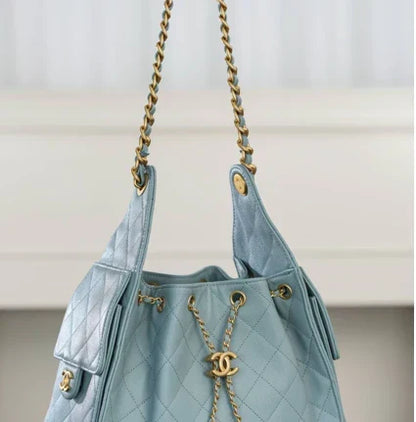 Soft Quilted Houlder Bag 25 - women's bag, detail view 6 | LUXIUM MARKET