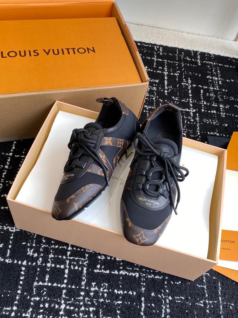 Low-Kerina Sneakers