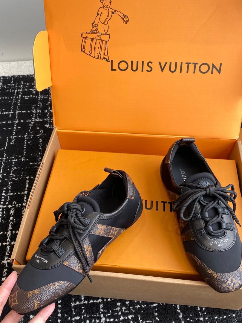 Low-Kerina Sneakers