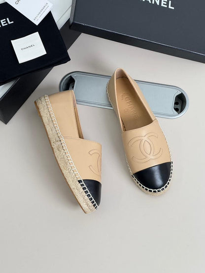 Cream-Colored lambskin espadrille - women's shoes, detail view 3 | LUXIUM MARKET