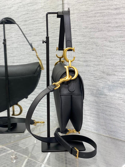 Elegant Curved Saddle Shoulder Bag - women's bag, detail view 4 | LUXIUM MARKET