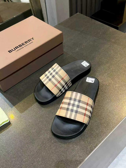 Classic Check Comfort Slides - women's shoes, detail view 6 | LUXIUM MARKET
