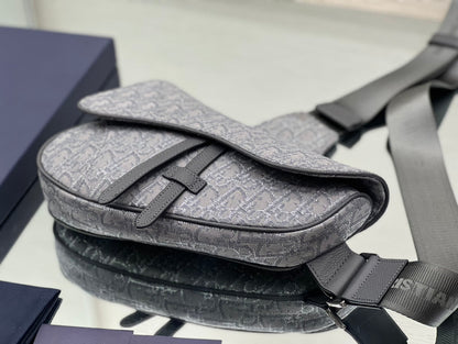 Magnetic Flap Crossbody Bag - men's bag, detail view 4 | LUXIUM MARKET