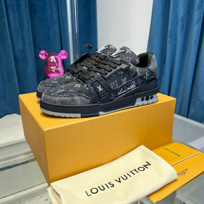 Luxury High-End Leather Trainers - men's shoes, detail view 2 | LUXIUM MARKET