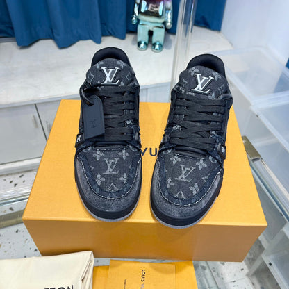 Luxury High-End Leather Trainers - men's shoes, detail view 3 | LUXIUM MARKET