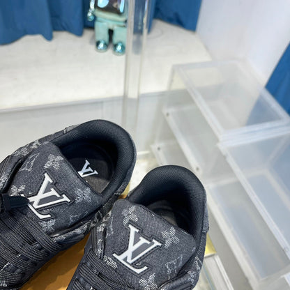Luxury High-End Leather Trainers - men's shoes, detail view 4 | LUXIUM MARKET