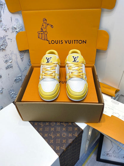 High-End Italian Leather Urban Sneakers - men's shoes, detail view 2 | LUXIUM MARKET