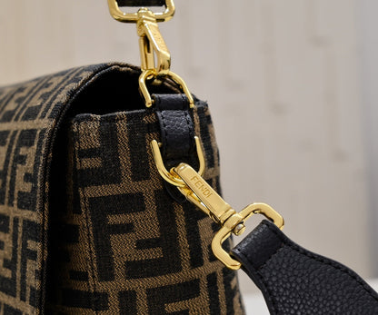 Monogram Baguette Bag Large - women's bag, detail view 3 | LUXIUM MARKET