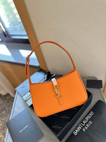 Shoulder Bag – Minimal Edition - women's bag, detail view 10 | LUXIUM MARKET