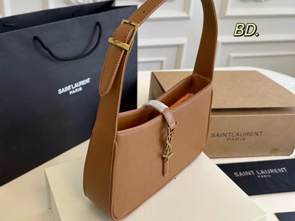 Shoulder Bag – Minimal Edition - women's bag, detail view 8 | LUXIUM MARKET