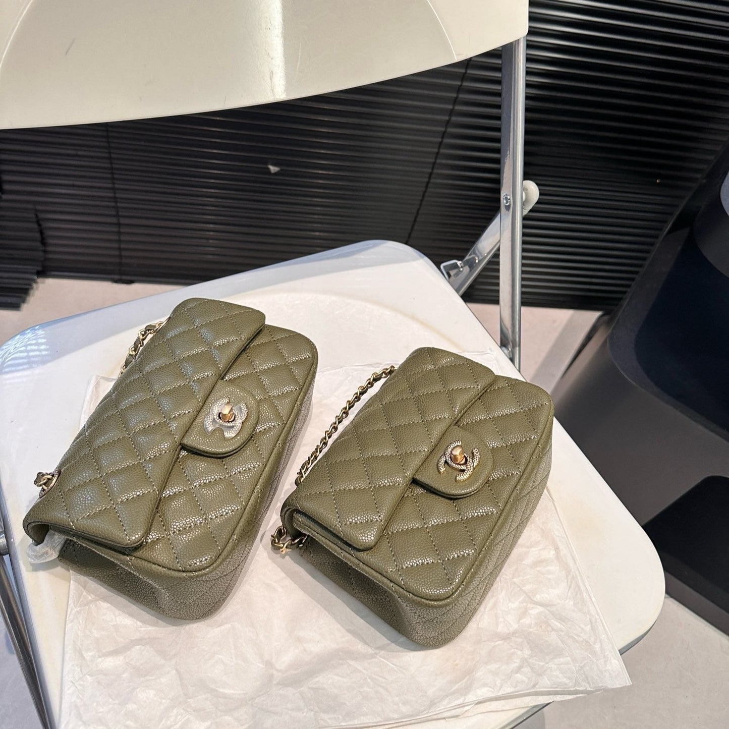 Chain Classic Bag