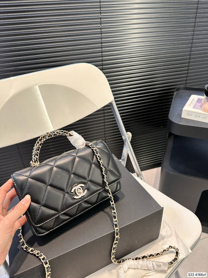 Chain Shoulder Bag - women's bag, detail view 4 | LUXIUM MARKET