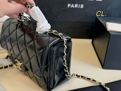 Classic Chain Shoulder Bag - women's bag, detail view 5 | LUXIUM MARKET