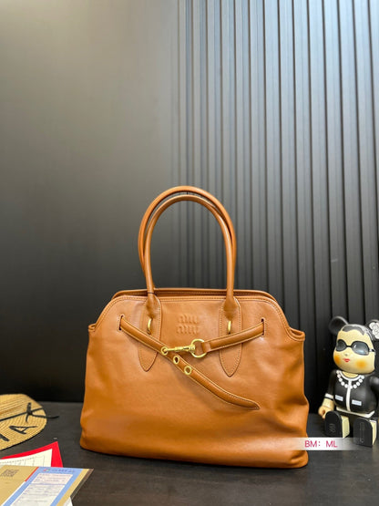 Air Tote Bag - women's bag, detail view 8 | LUXIUM MARKET