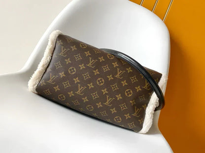 Leather Bag With Soft Trim - women's bag, detail view 3 | LUXIUM MARKET