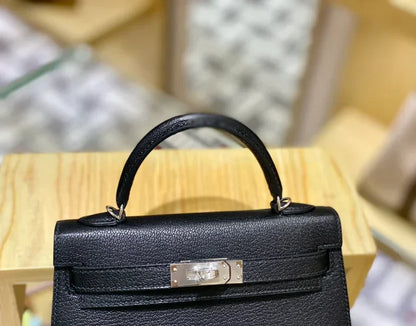 19 Chevre Black - women's bag, detail view 6 | LUXIUM MARKET