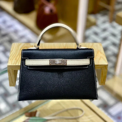 Panda in Black & White 19 - women's bag | LUXIUM MARKET