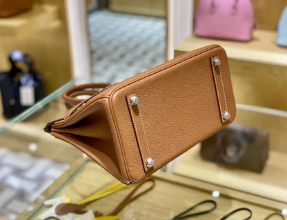 25 Leather Bag - women's bag, detail view 7 | LUXIUM MARKET