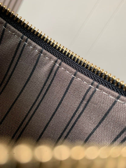 Embossed Leather Shoulder Bag - women's bag, detail view 6 | LUXIUM MARKET